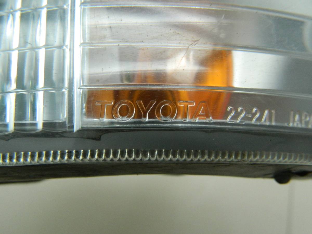 Указатель поворота в бампер правый Toyota Mark II  (X90) 1992-1996