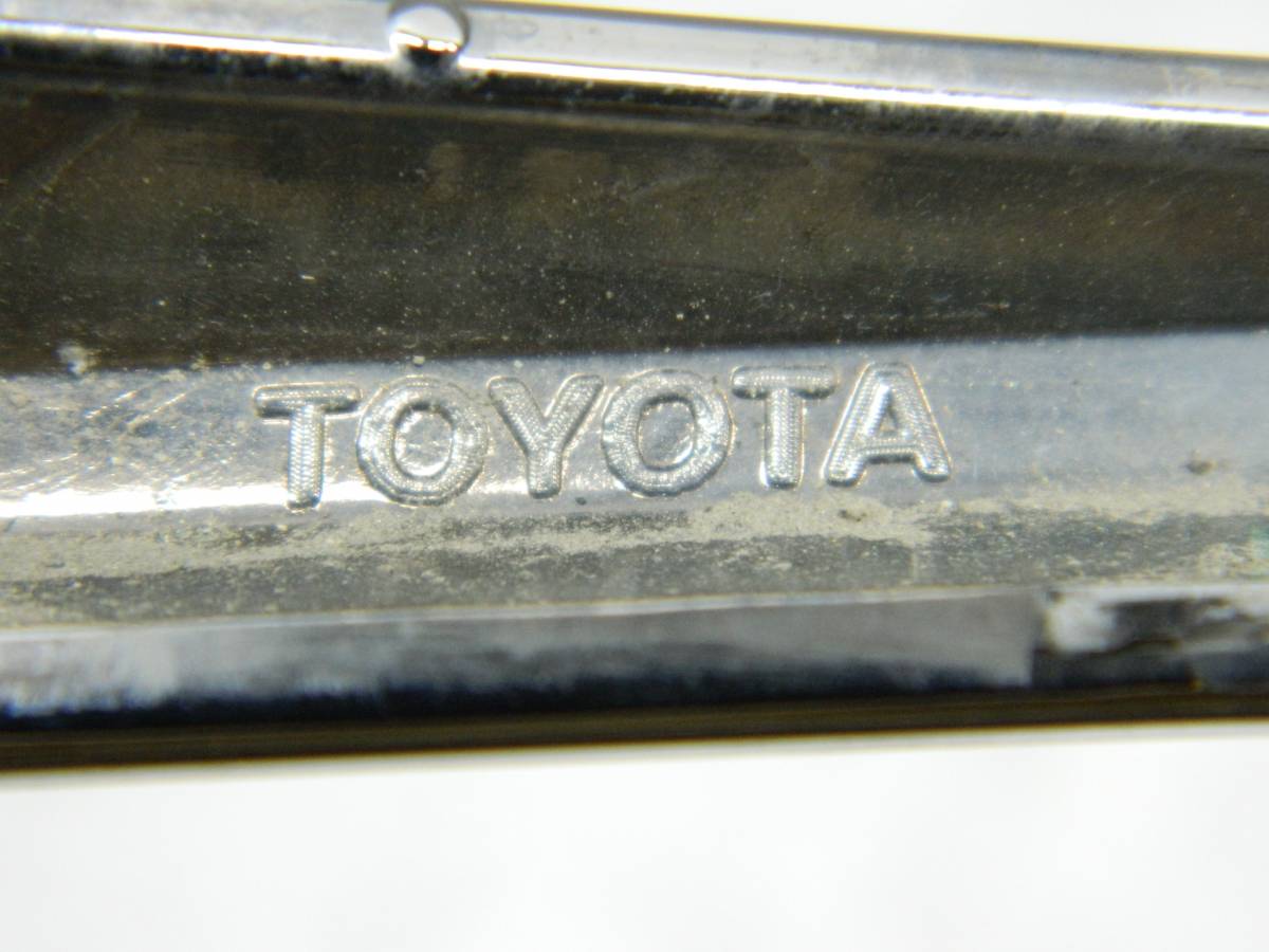 Рамка противотуманной фары правой Toyota Land Cruiser (J200) 2015>