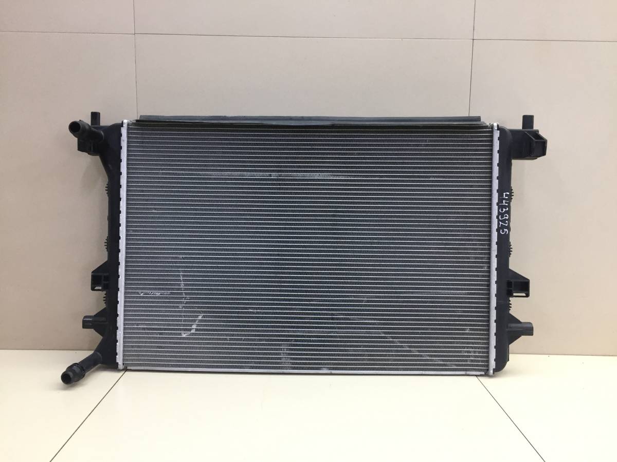 Радиатор охлаждения двигателя Volkswagen Tiguan 2017>