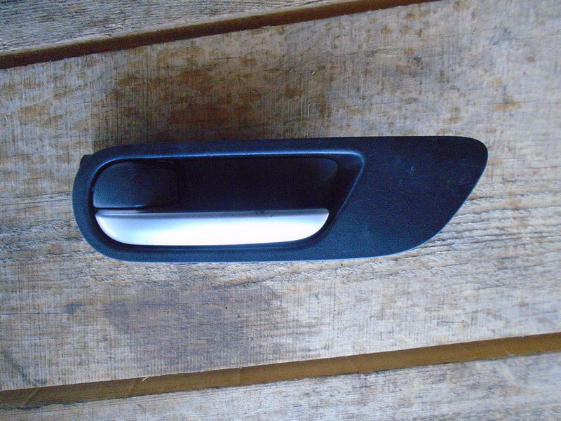 Ручка двери передней внутренняя левая для Mazda 3 (BL) 2009-2013