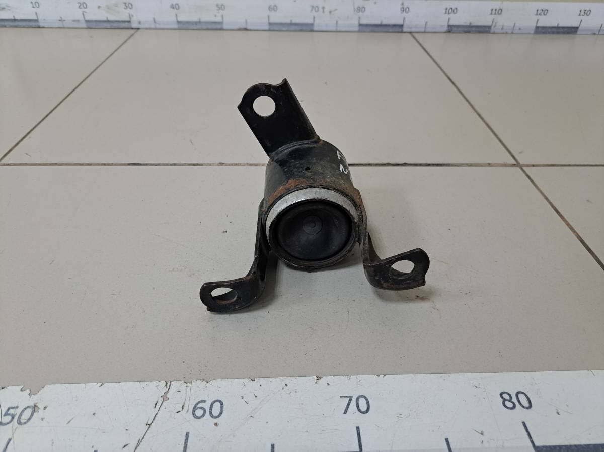 Опора двигателя правая Ford Fiesta (MK6) 2008-2017