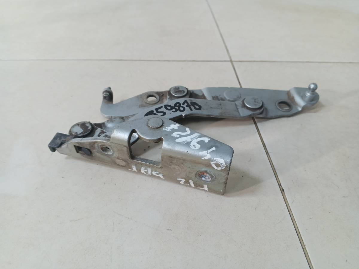 Петля крышки багажника Nissan Primera (P12) 2002-2007