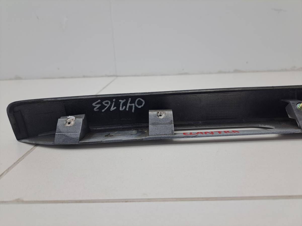 Накладка крышки багажника Hyundai Elantra (XD) 2000-2005
