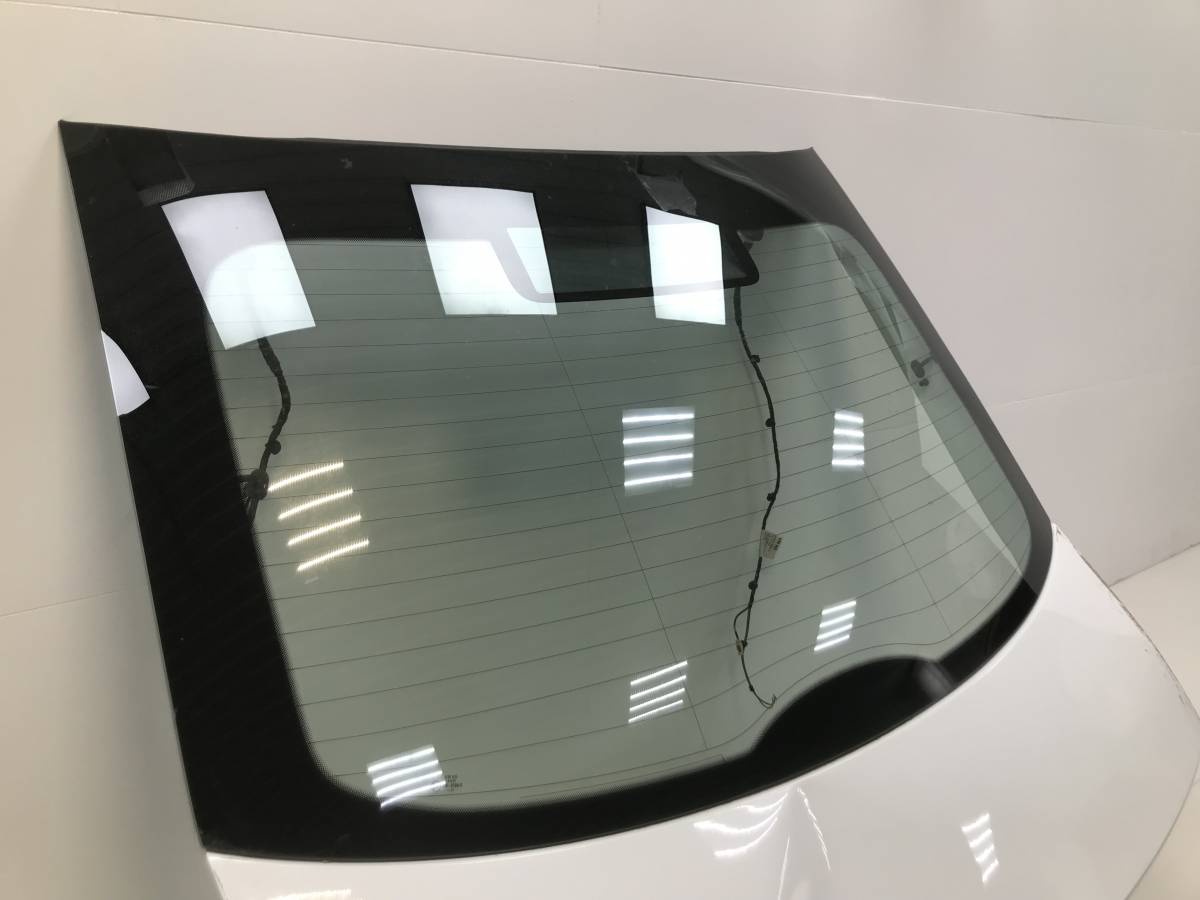 Стекло заднее Skoda Rapid 2012-2020