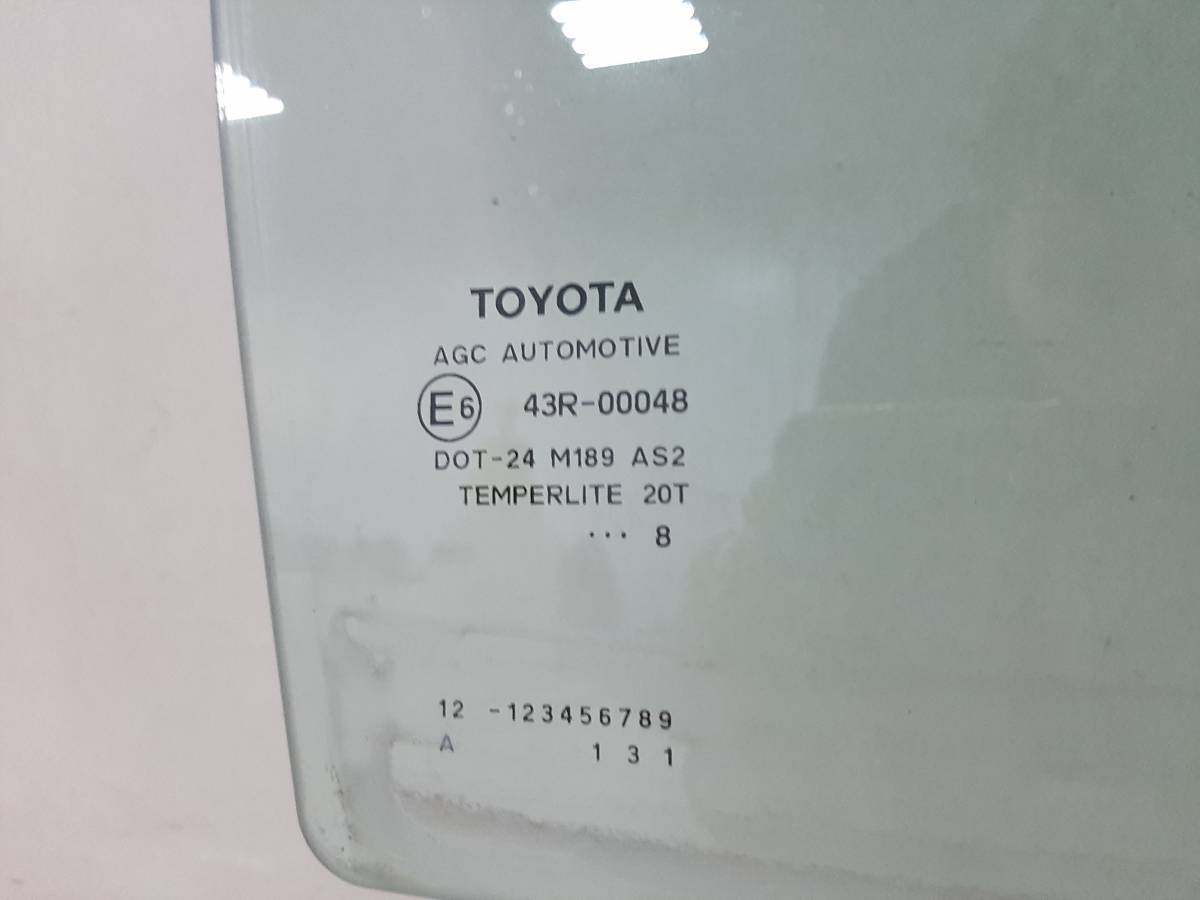 Стекло двери задней правой Toyota Auris (E150) 2006-2012