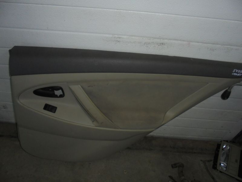 Обшивка двери задней правой для Toyota Camry (V40) 2006-2011