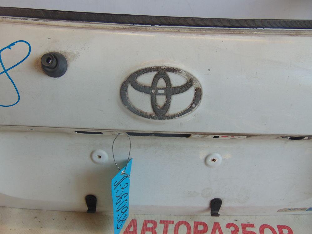 Дверь багажника для Toyota Corolla E120 2001-2007