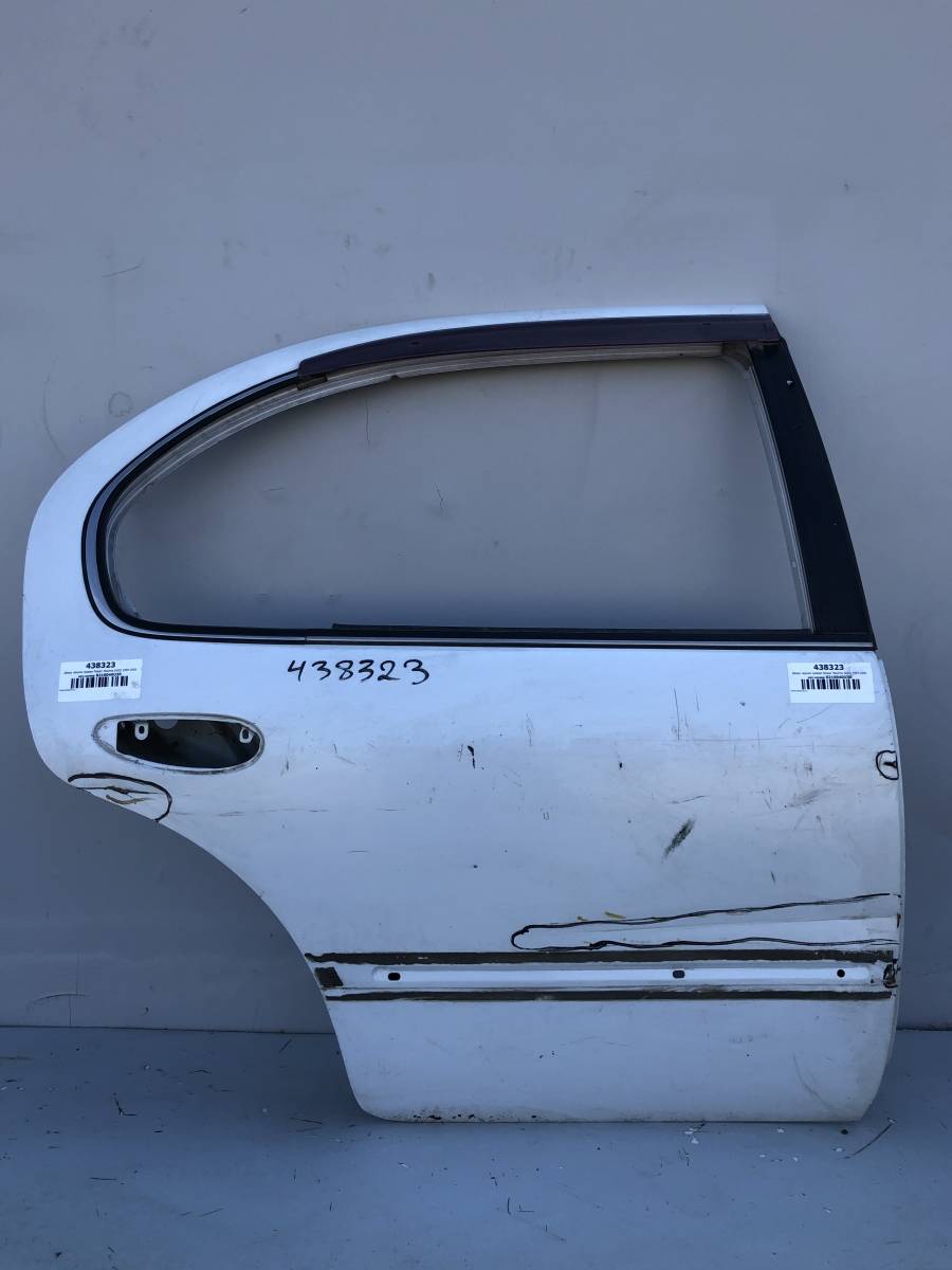 Дверь задняя правая Nissan Maxima (A32) 1995-2000