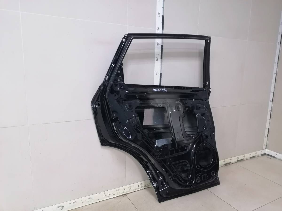Дверь задняя левая Geely Coolray 2018
