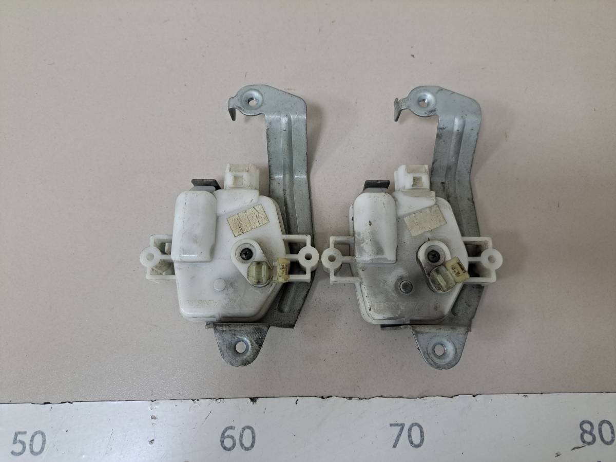 Активатор замка двери Mitsubishi L200 (K6,K7) 1996-2006 Активатор замка двери Mitsubishi L200 (K6,K7) 1996-2006