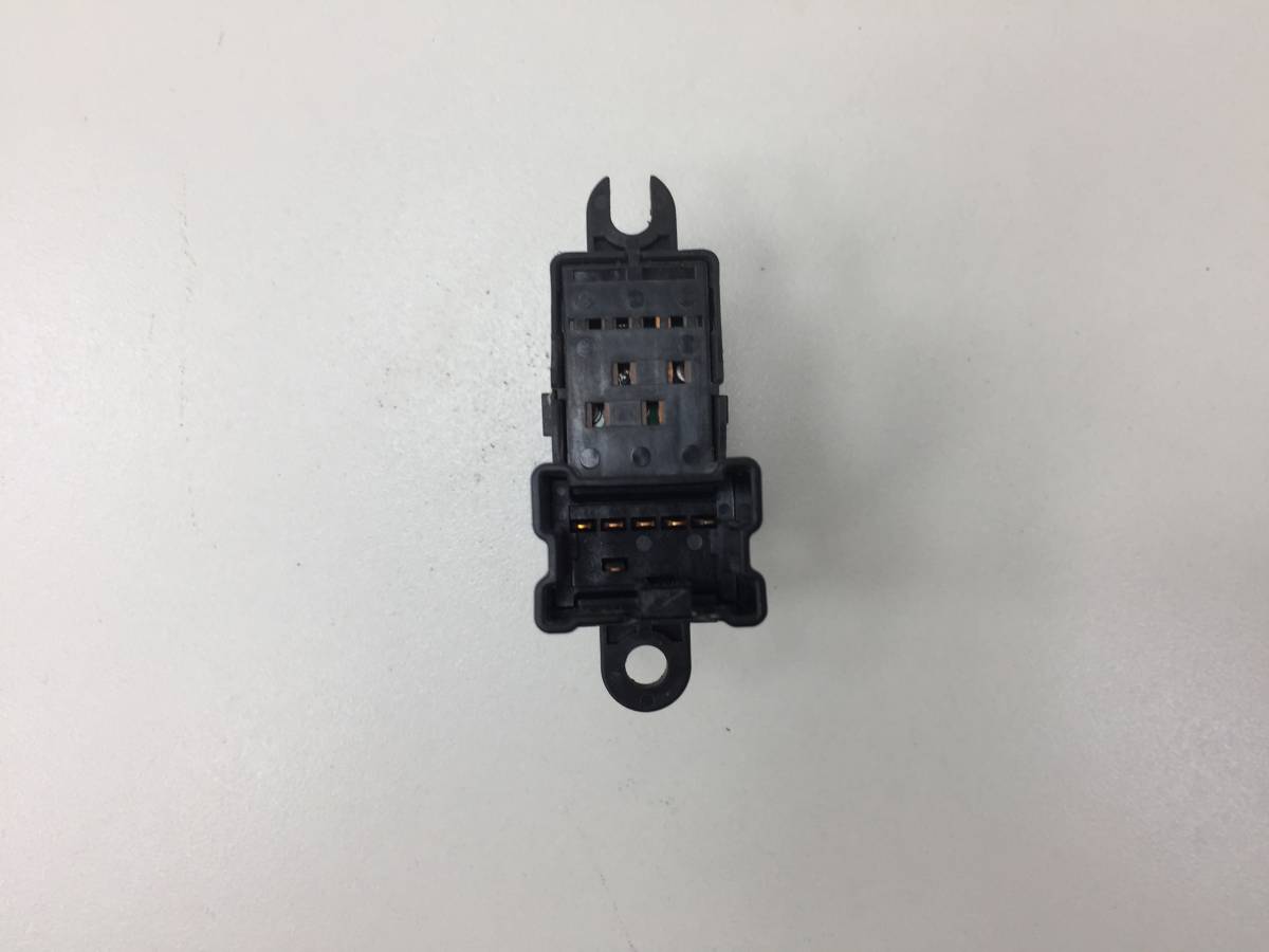 Кнопка стеклоподъемника Nissan Qashqai (J10) 2006-2013