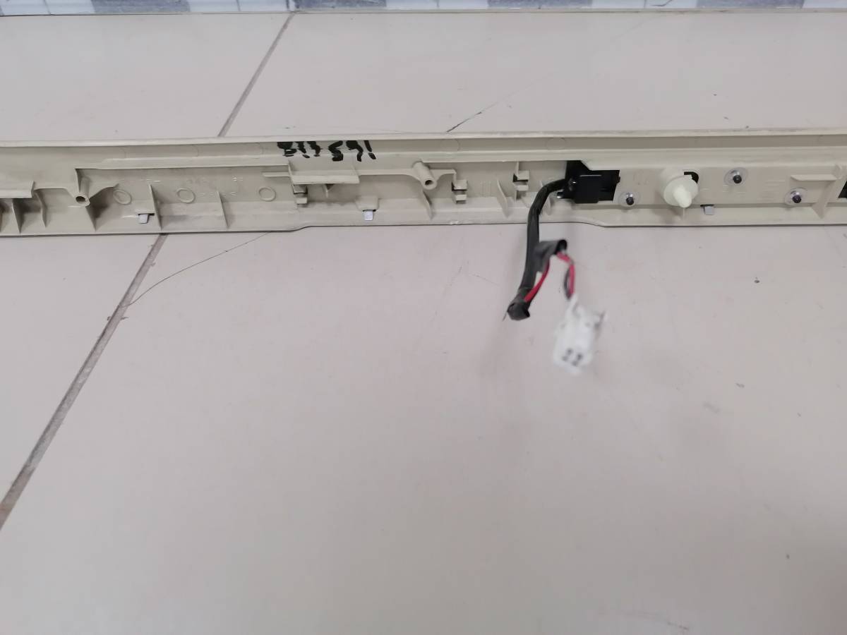 Накладка порога (внутренняя) Nissan Fuga Y50 2004-2009