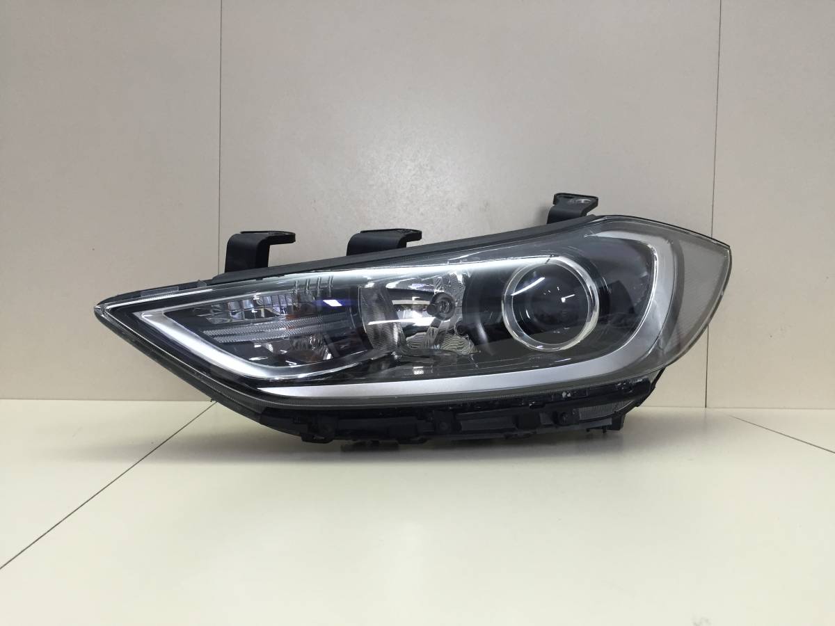 Фара левая Hyundai Elantra (AD) 2015>