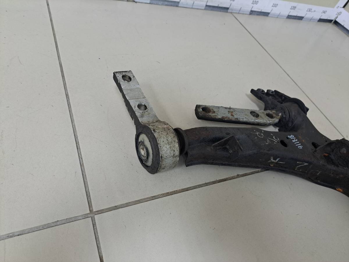 Рычаг передний нижний правый Nissan Primera (P12) 2002-2007 Рычаг передний нижний правый Nissan Primera (P12) 2002-2007