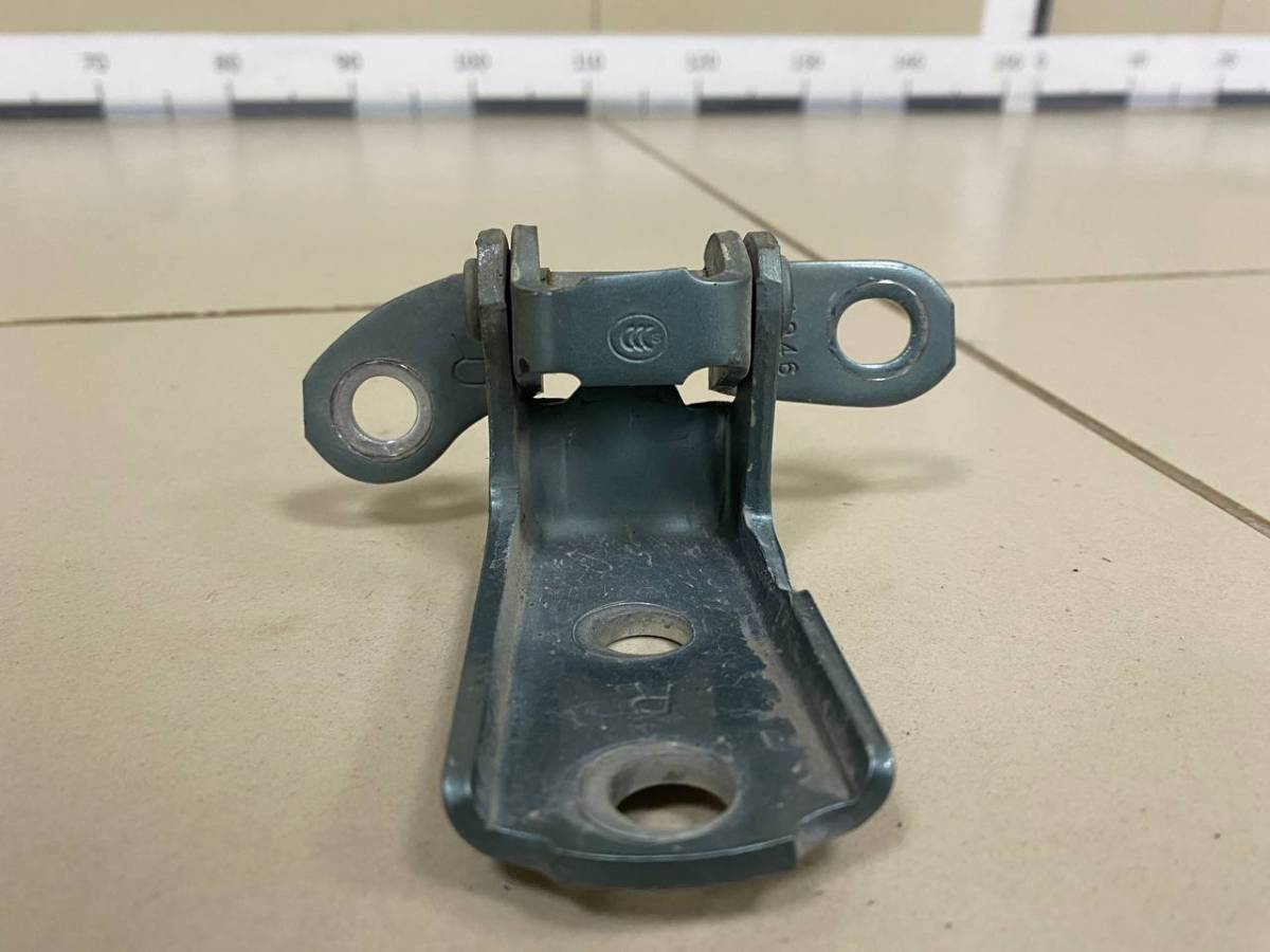Петля двери задней правой нижняя Toyota Camry (V40) 2006-2011 Петля двери задней правой нижняя Toyota Camry (V40) 2006-2011