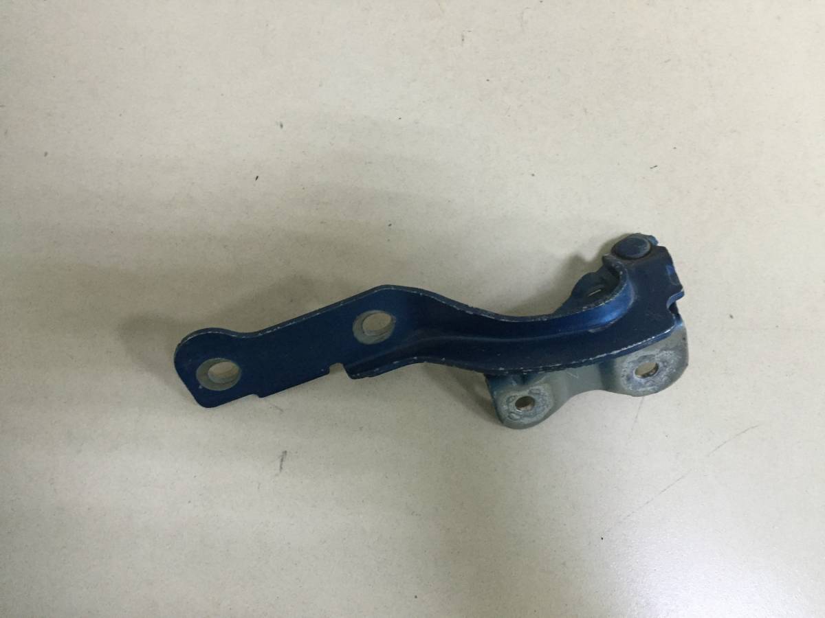 Петля капота правая Chevrolet Aveo T250 2005-2011