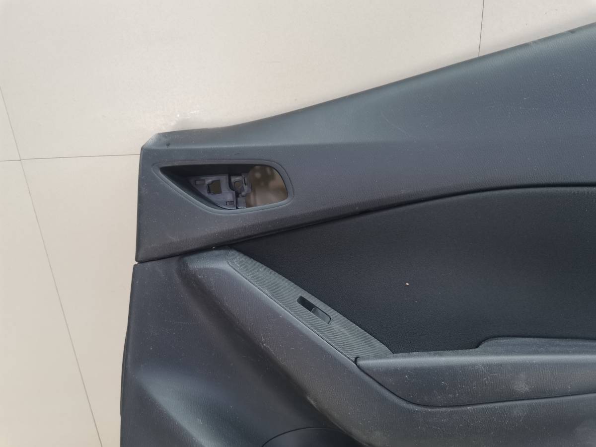 Обшивка двери задней правой Mazda Mazda 3 (BM) 2013-2016