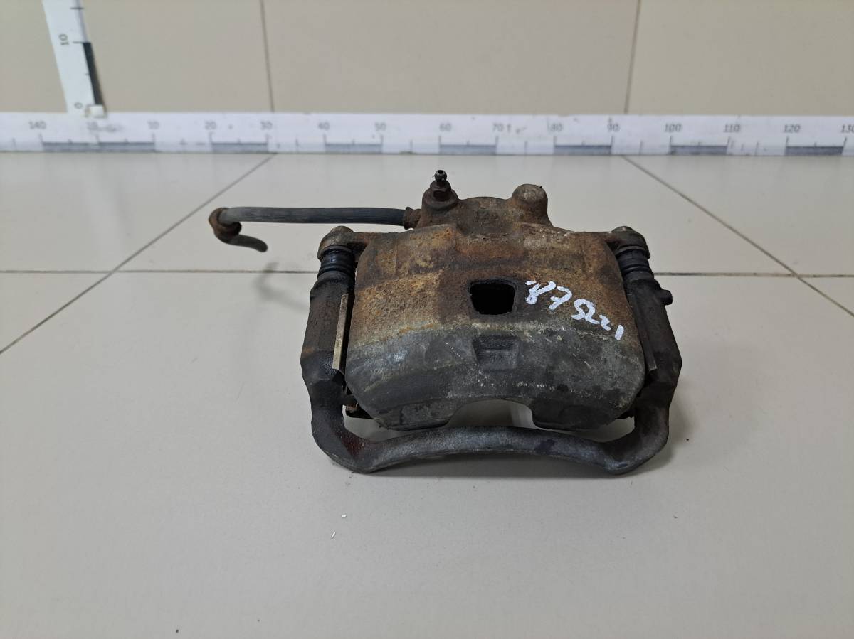 Суппорт передний правый Nissan Almera Classic (B10) 2006-2013