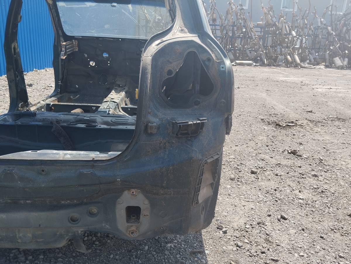 Панель задняя Toyota Corolla E120 2001-2007