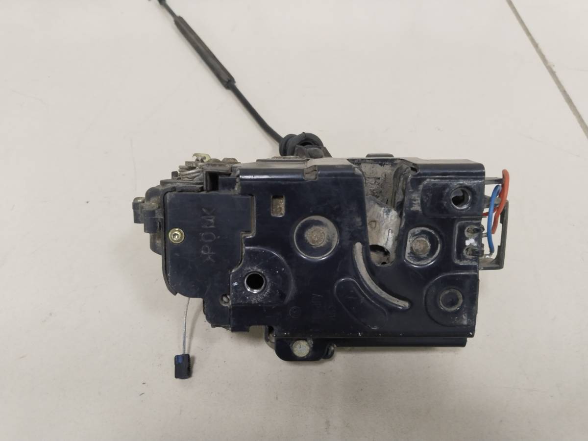 Замок двери передней левой Volkswagen Golf 4 (1J) 1997-2005г