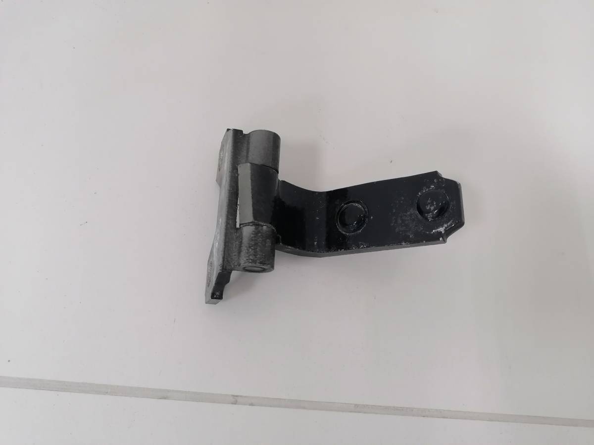 Петля двери задней правой нижняя Toyota  Celsior (F30) 2003