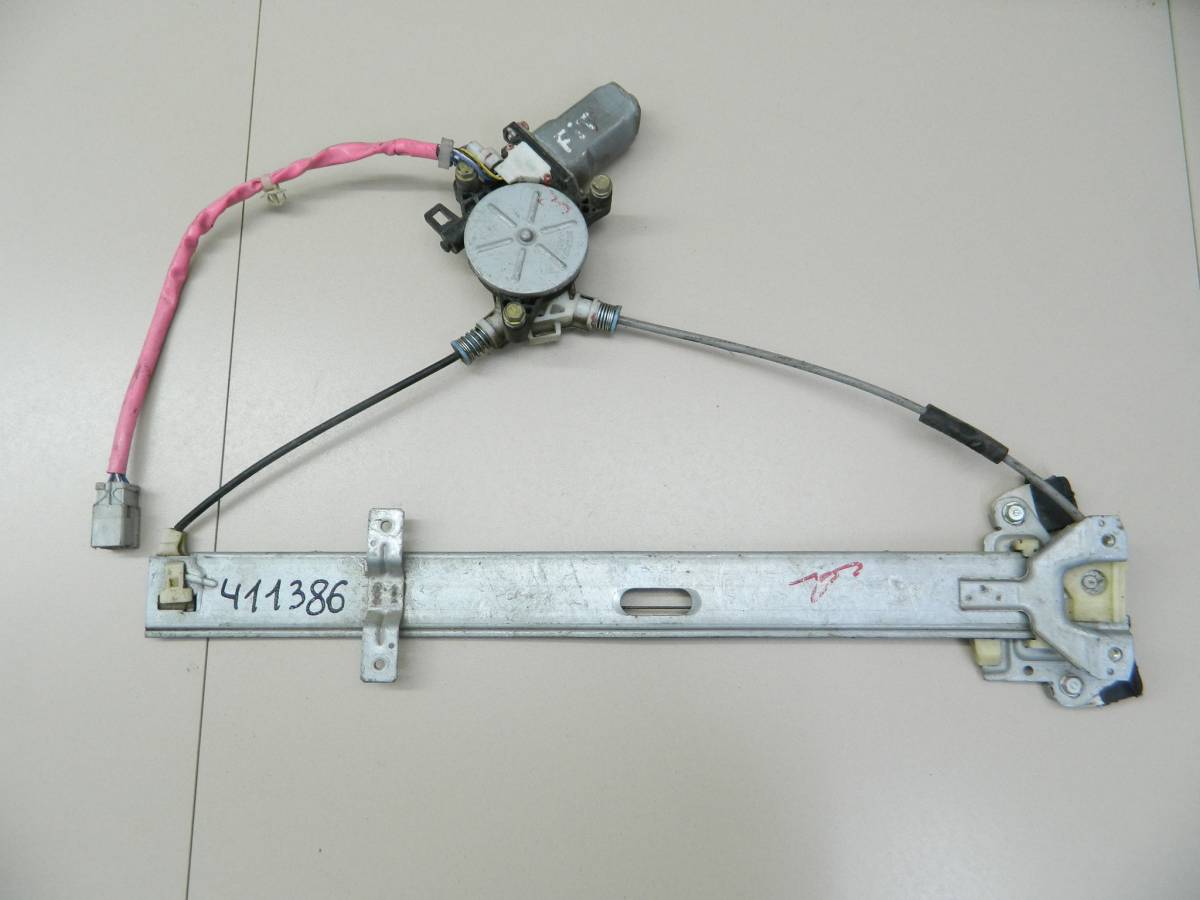 Стеклоподъемник электр. передний правый Honda Fit (GD1) 2001-2007