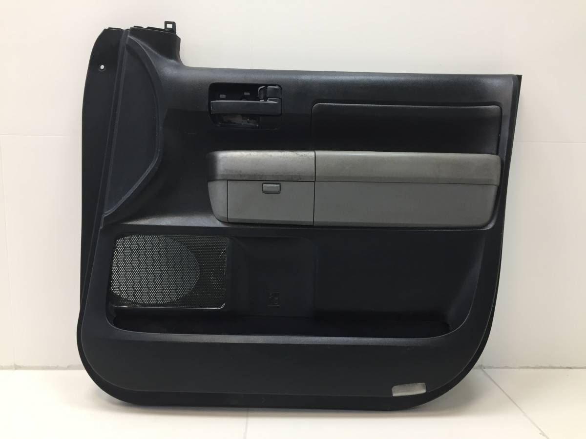 Обшивка двери передней правой Toyota Tundra (XK50) 2006-2010