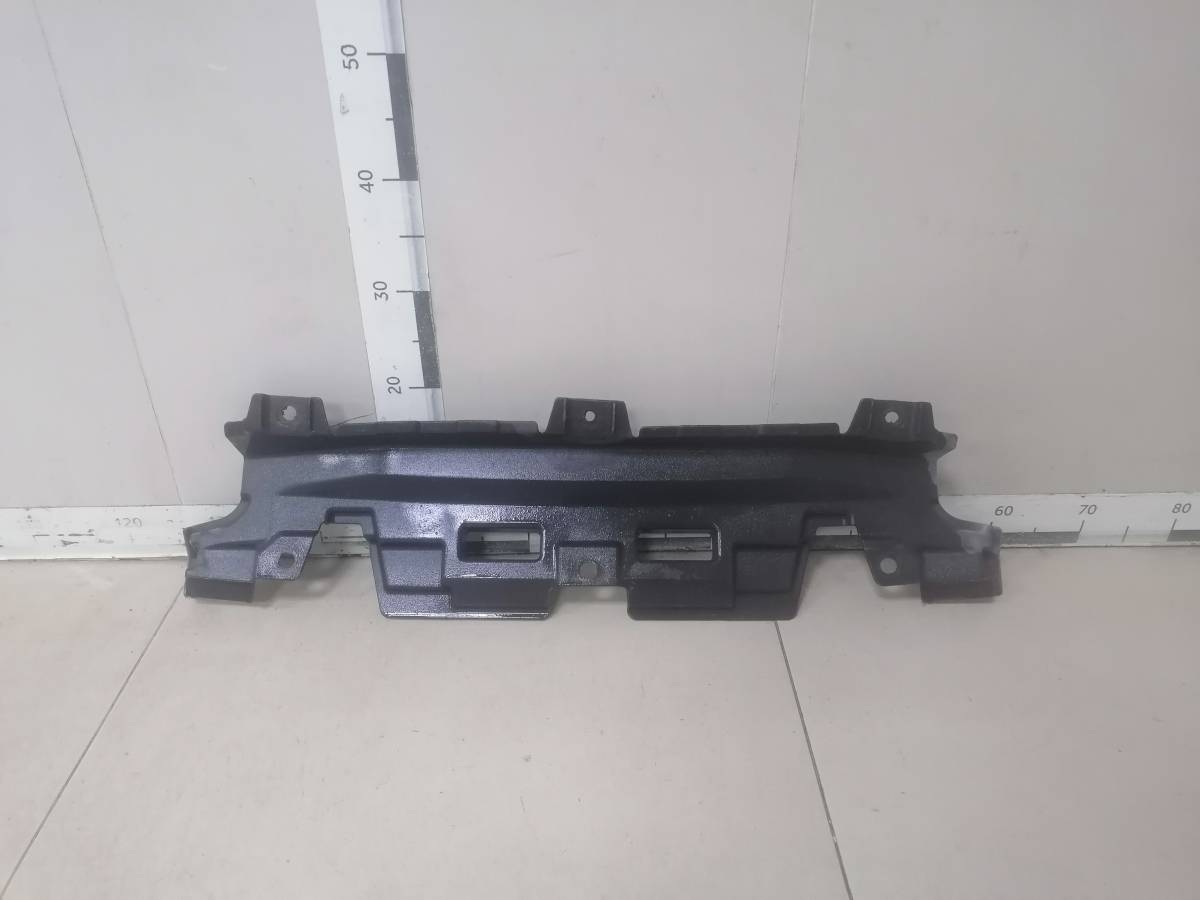 Накладка переднего бампера центральная Toyota Land Cruiser Prado (J150) 2009>