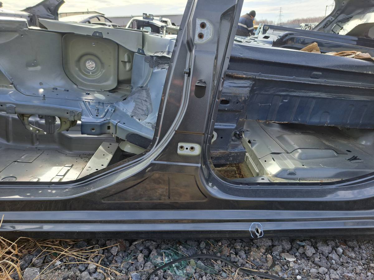 Порог со стойкой левый Citroen C4 2011>