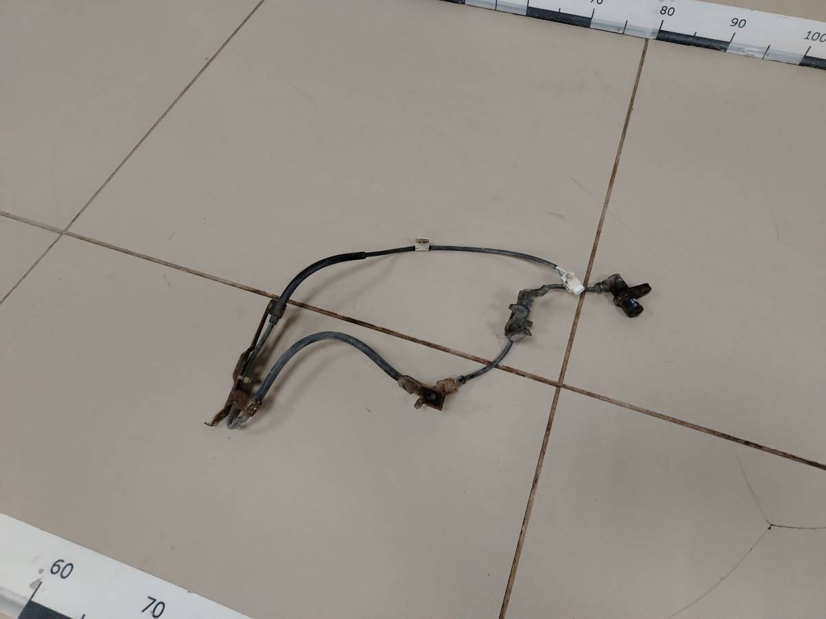 Датчик ABS передний правый Toyota Camry (XV30) 2001-2006 Датчик ABS передний правый Toyota Camry (XV30) 2001-2006