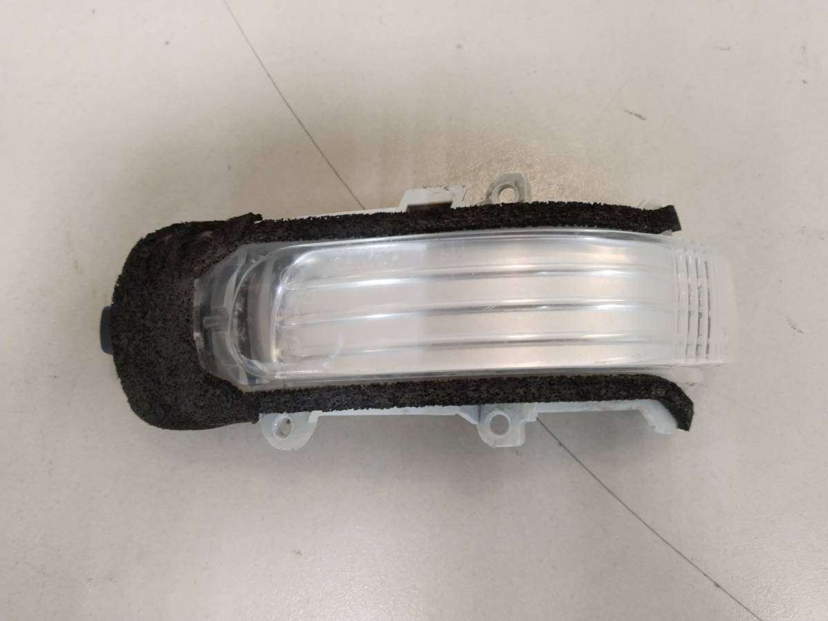 Повторитель в зеркало Toyota Allion (T240) 2001-2007