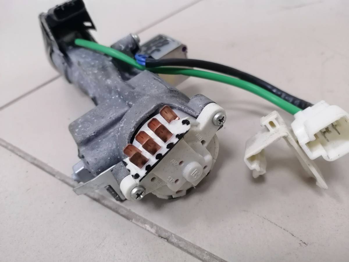 Замок зажигания Toyota Land Cruiser Prado (J120) 2002-2009