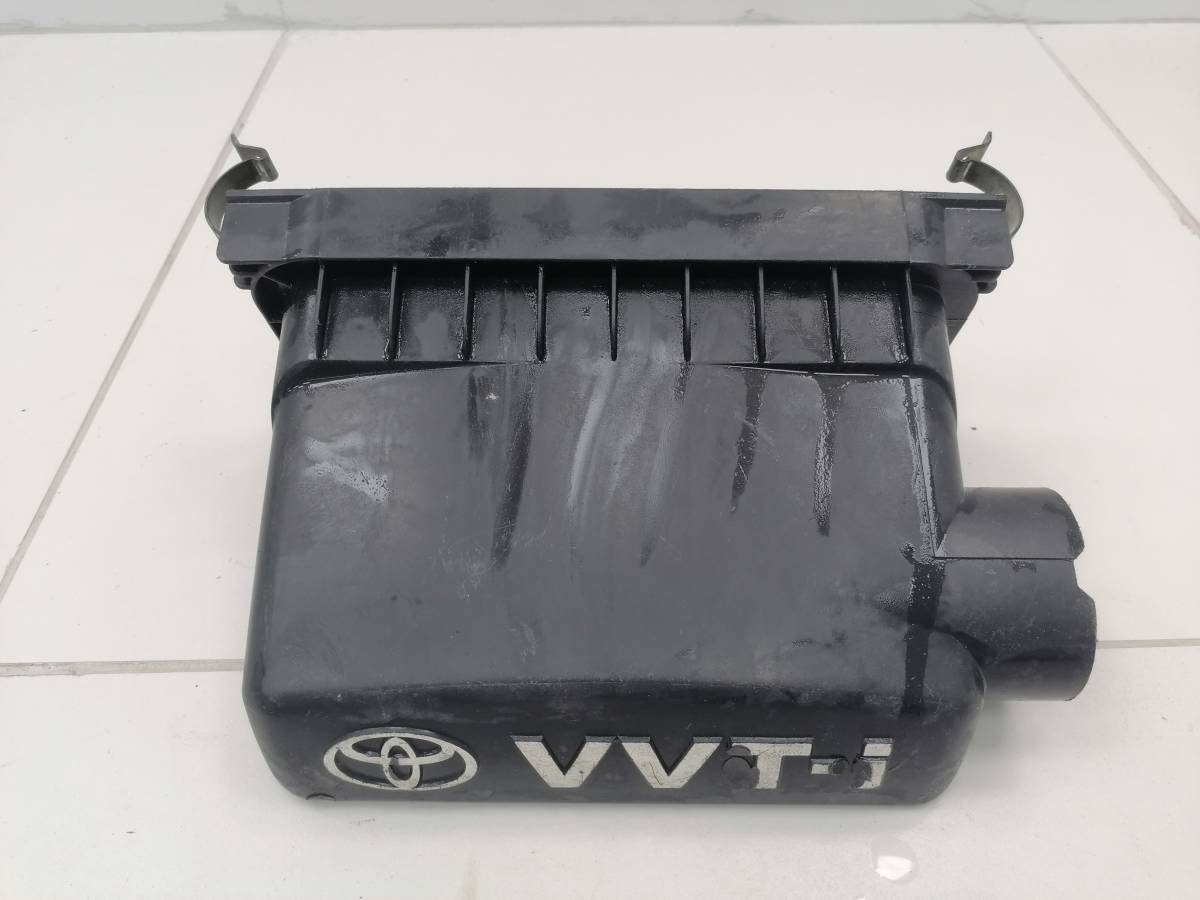 Крышка воздушного фильтра Toyota Vitz P90 2005-2011