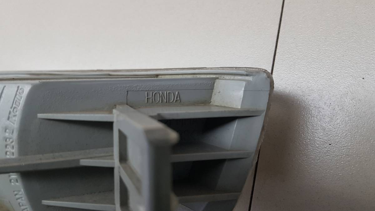 Указатель поворота в бампер левый Honda Integra 1993-2000