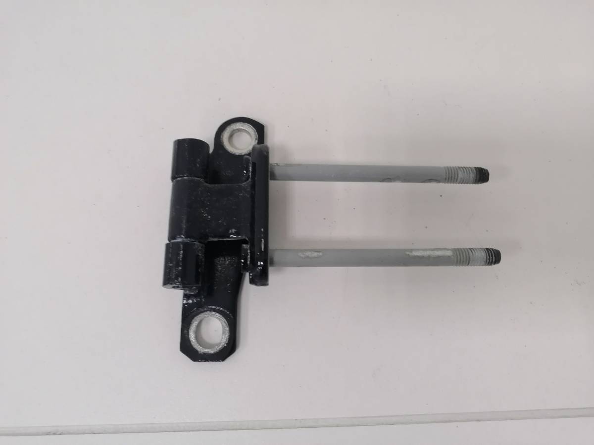 Петля двери задней правой верхняя Toyota  Celsior (F30) 2003