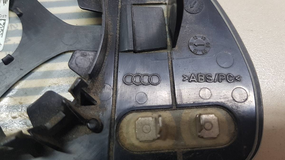 Стекло зеркала электрического левого Audi A4 (B8) 2007-2015