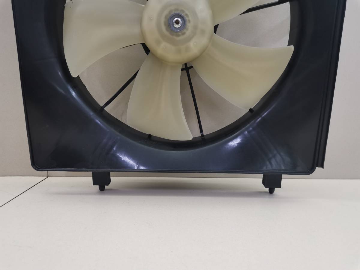 Диффузор вентилятора Honda CR-V 2002-2006