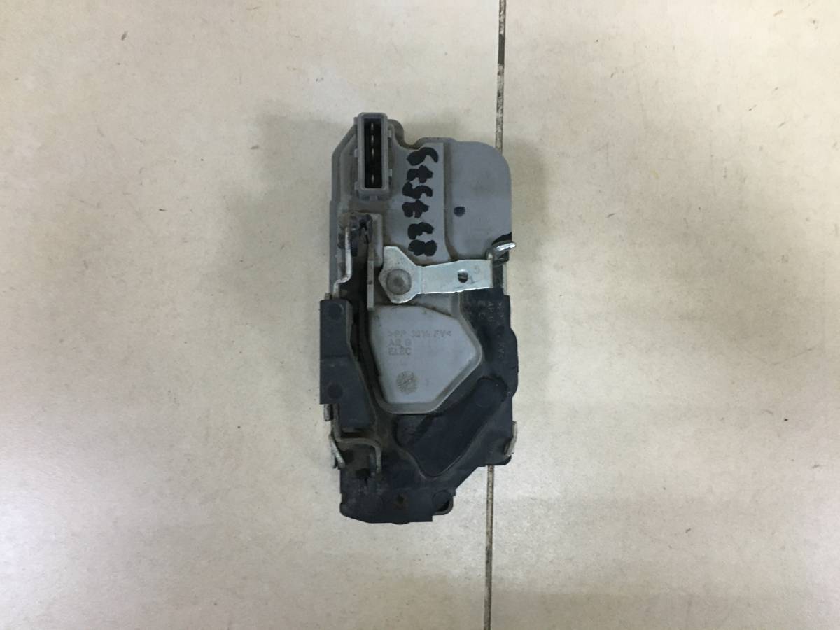 Замок двери задней левой Peugeot 206 1998-2012