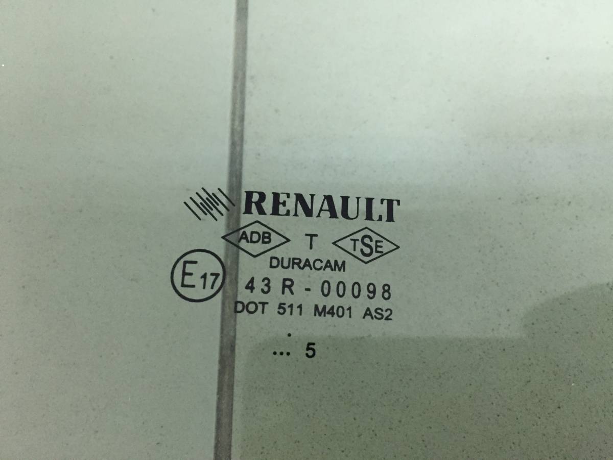 Стекло двери передней правой Renault Megane (2) 2002-2009