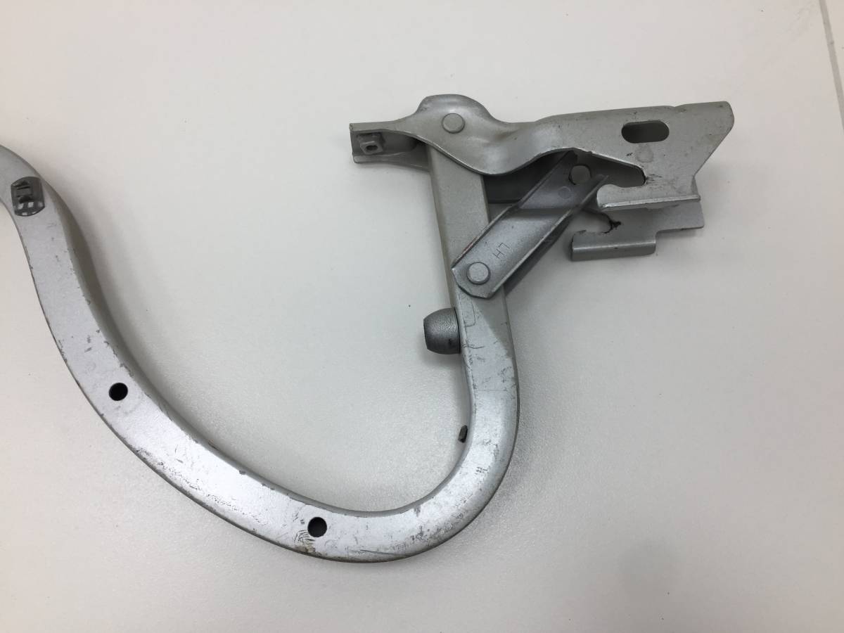 Петля крышки багажника Hyundai Elantra (XD) 2000-2005