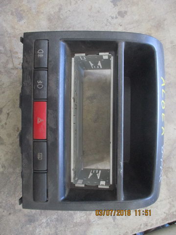 Рамка магнитолы для Fiat Albea 2002-2012