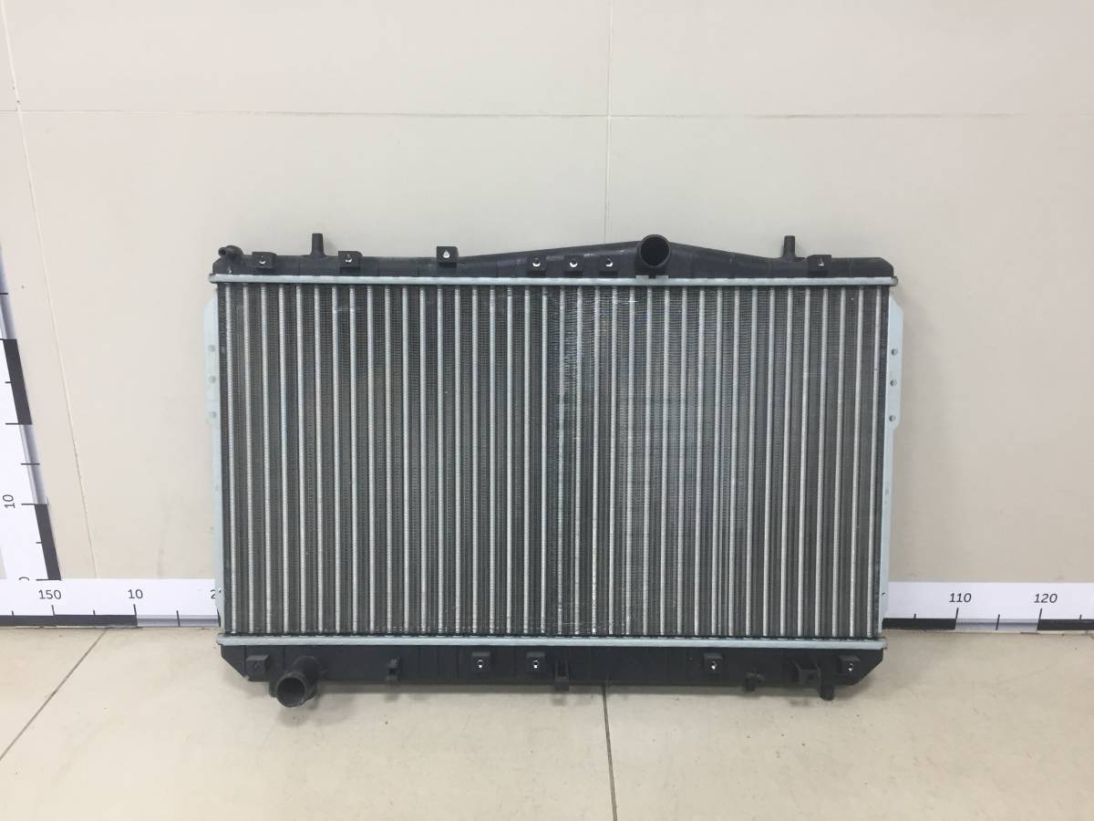 Радиатор охлаждения двигателя Chevrolet Lacetti (J200) 2003-2013