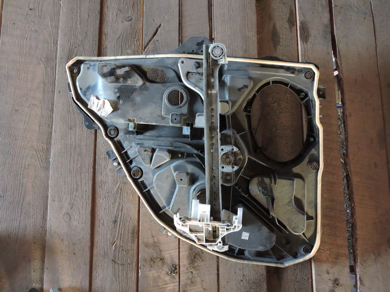 Стеклоподъемник механ. задний правый для Ford Fusion (JU) 2002-2012