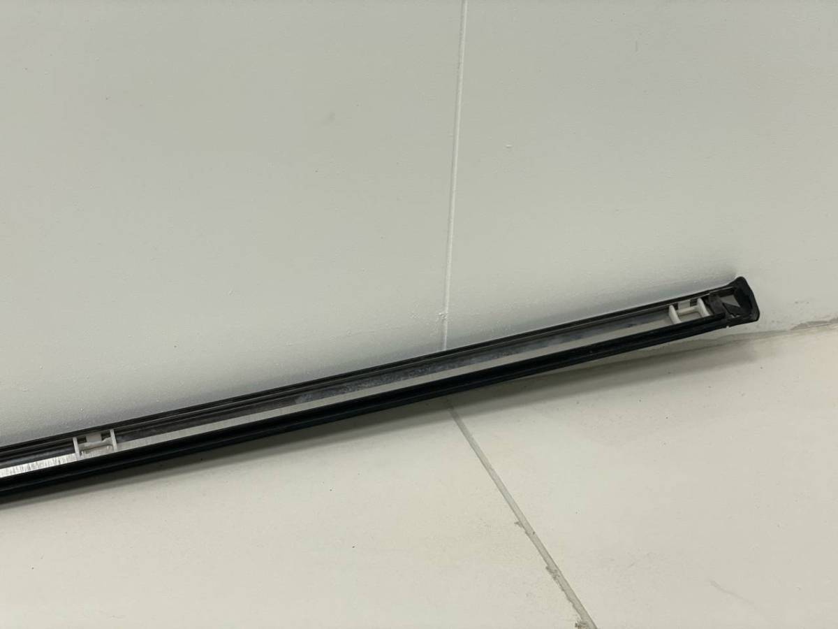 Молдинг крыши левый Nissan Qashqai (J10) 2006-2013 Молдинг крыши левый Nissan Qashqai (J10) 2006-2013