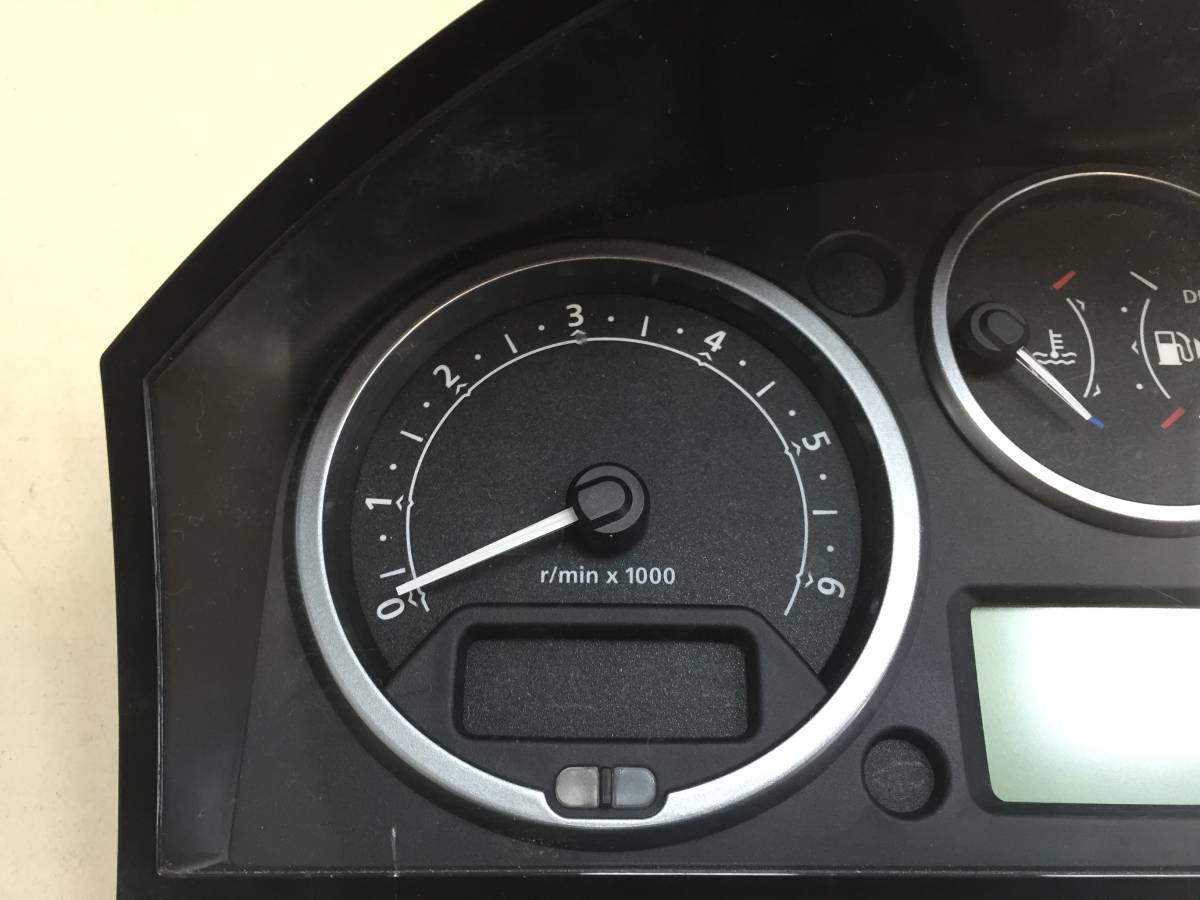 Панель приборов Land Rover Discovery 3 2004-2009