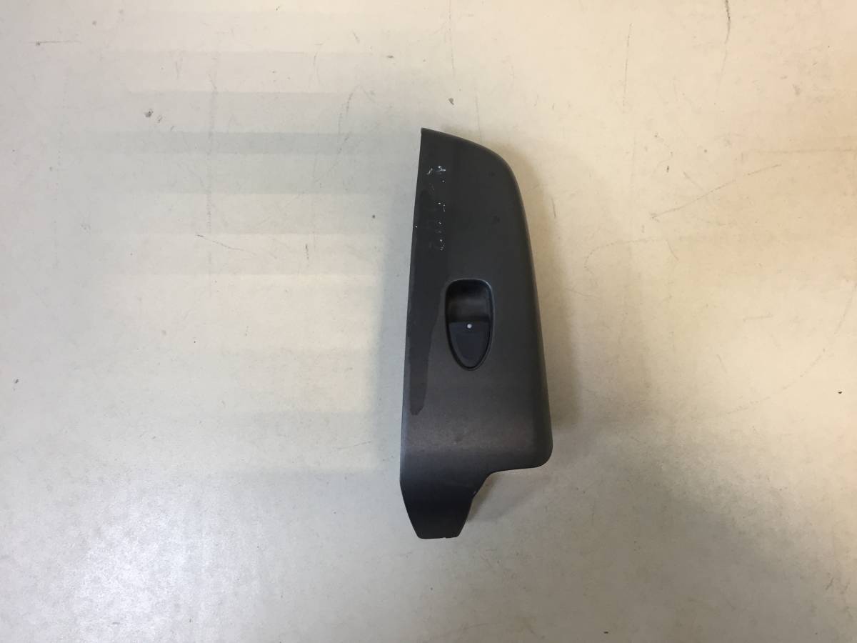 Кнопка стеклоподъемника Honda Civic 4D 2006-2012