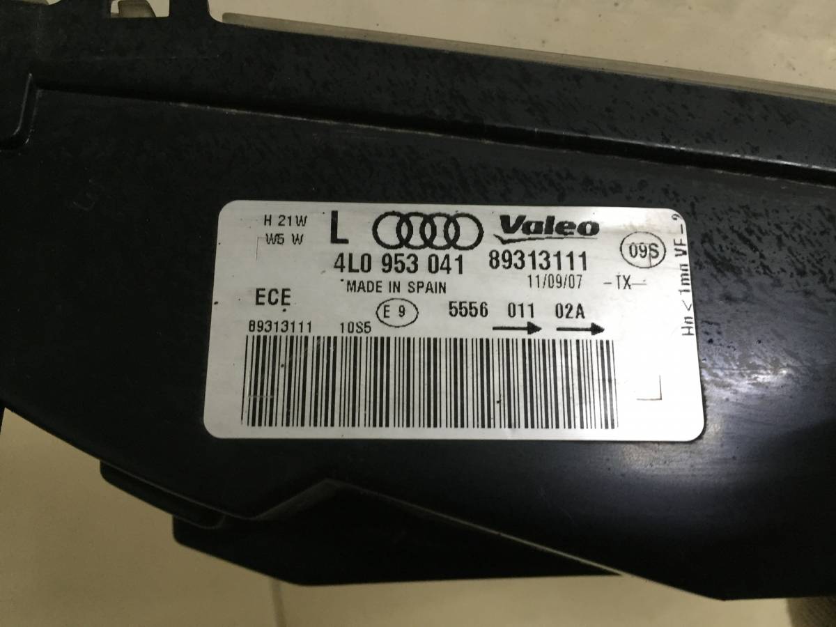 Указатель поворота в бампер левый Audi Q7 (4L) 2005-2015