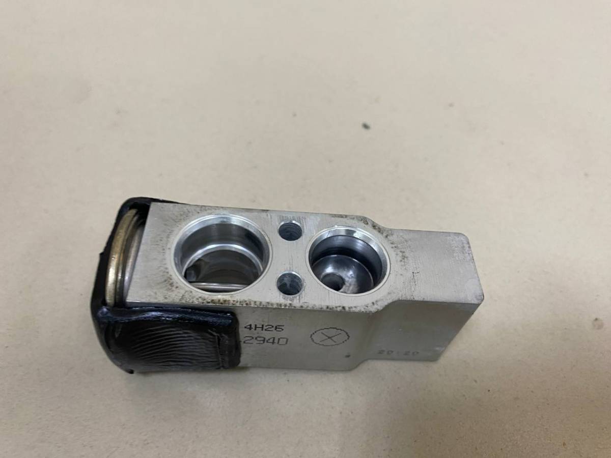 Клапан кондиционера Toyota Corolla E120 2001-2007 Клапан кондиционера Toyota Corolla E120 2001-2007