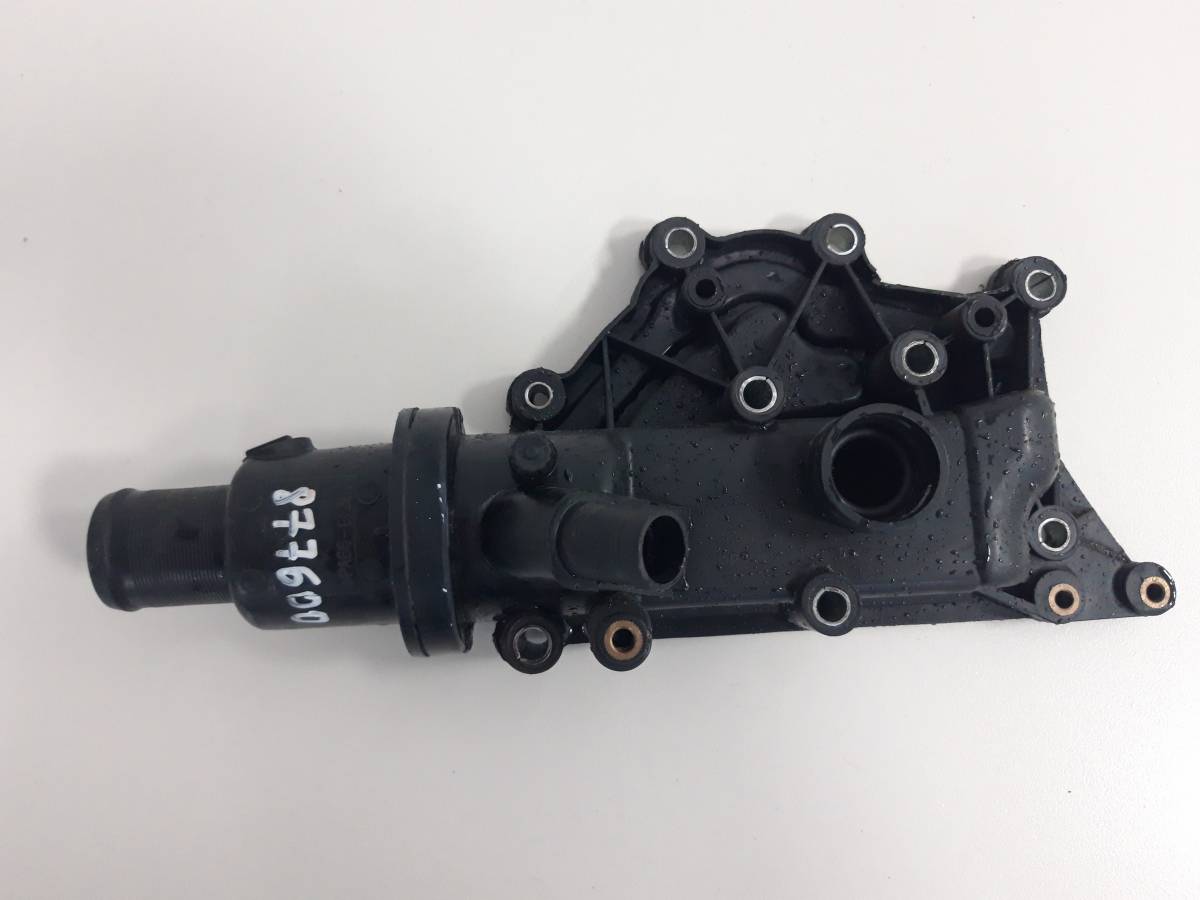 Корпус термостата Renault Megane (2) 2002-2009 Корпус термостата Renault Megane (2) 2002-2009