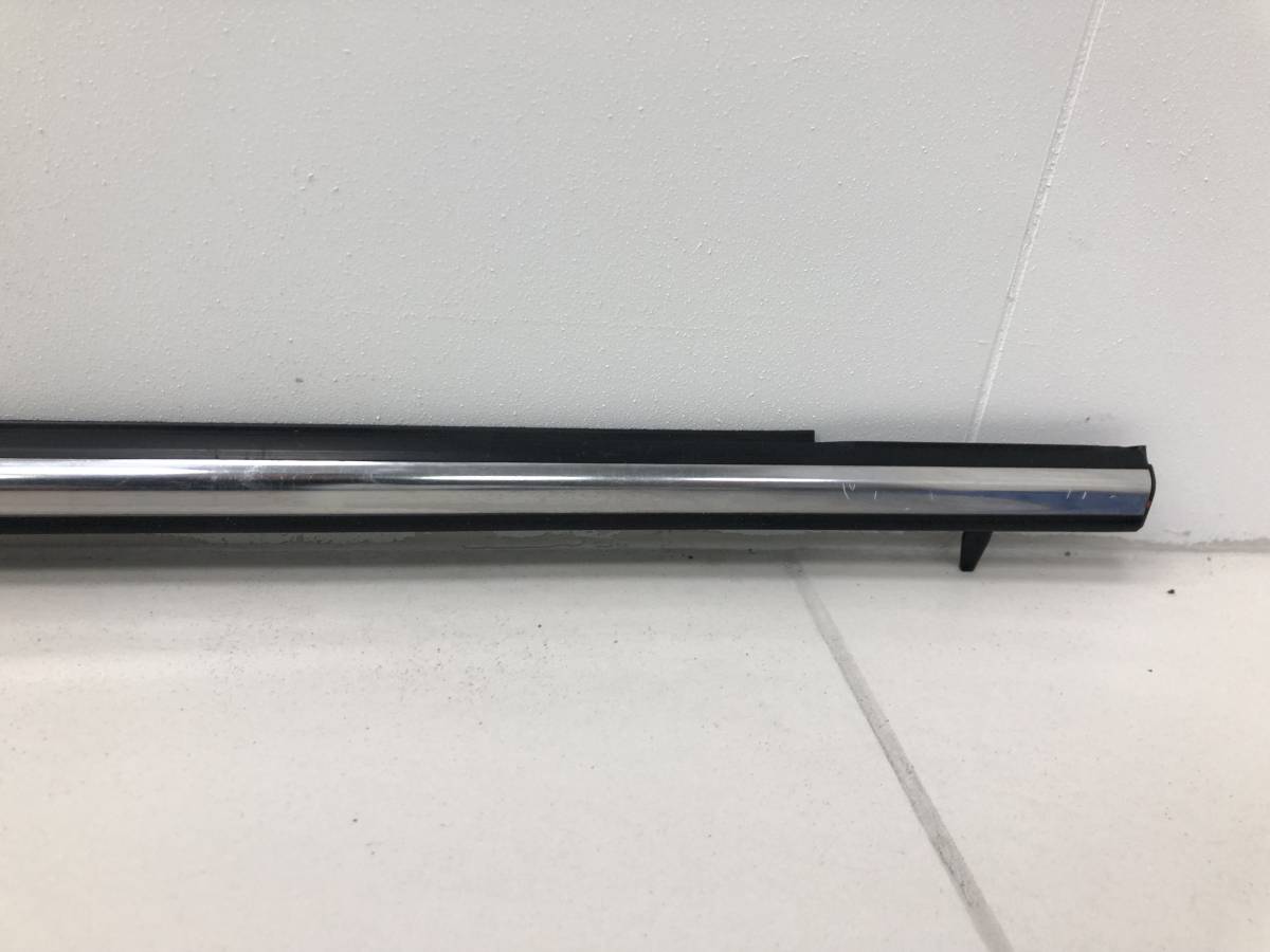 Уплотнитель стекла двери Subaru Legacy Outback (B14) 2010-2014